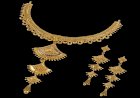 Gold cheaper by Rs 4,800, being sold at a discount despite fall in price