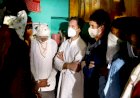 UP CM Yogi Adityanath recommends CBI probe, Priyanka, Rahul meet victim's family
