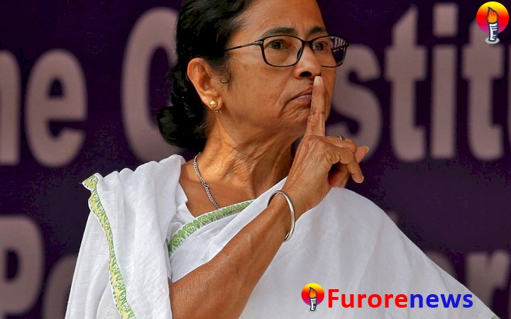 Mamata Banerjee says the central government should not do politics with Corona