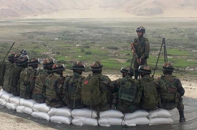 India, China diplomats vow to keep talks on track