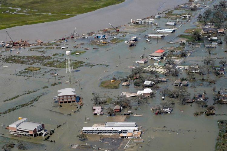 5 photos that show the impact of Hurricane Laura