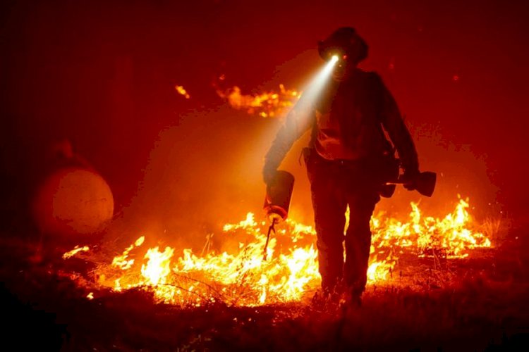 10 dead in massive Northern California wildfire and 16 people remain missing