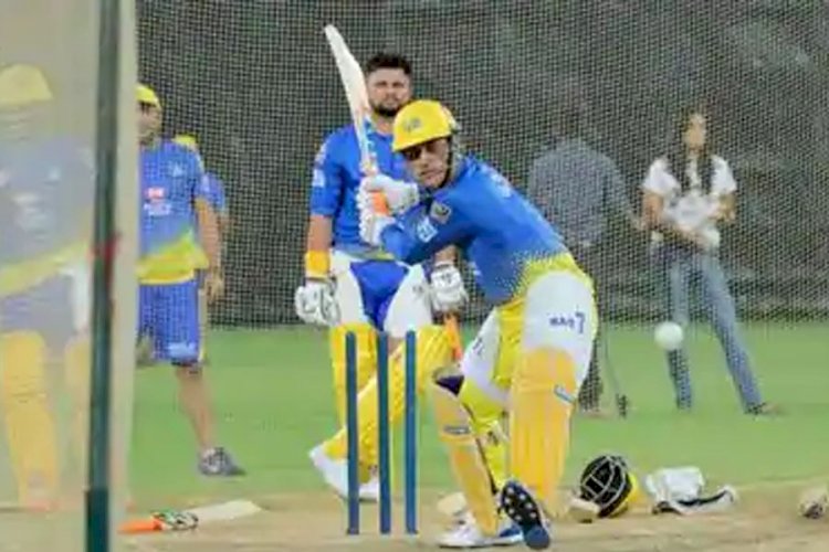 MS Dhoni’s humongous six lands outside the ground in CSK’s practice match - IPL2020